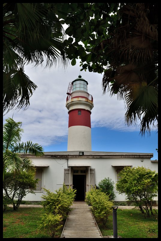 002- Sainte Suzanne.JPG