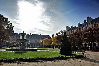 18-Place Vosges.JPG